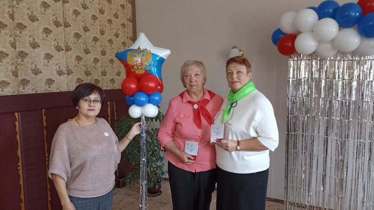 ВРУЧЕНИЕ ВОЛОНТЕРСКИХ КНИЖЕК. ВРУЧЕНИЕ ВОЛОНТЕРСКИХ КНИЖЕК.